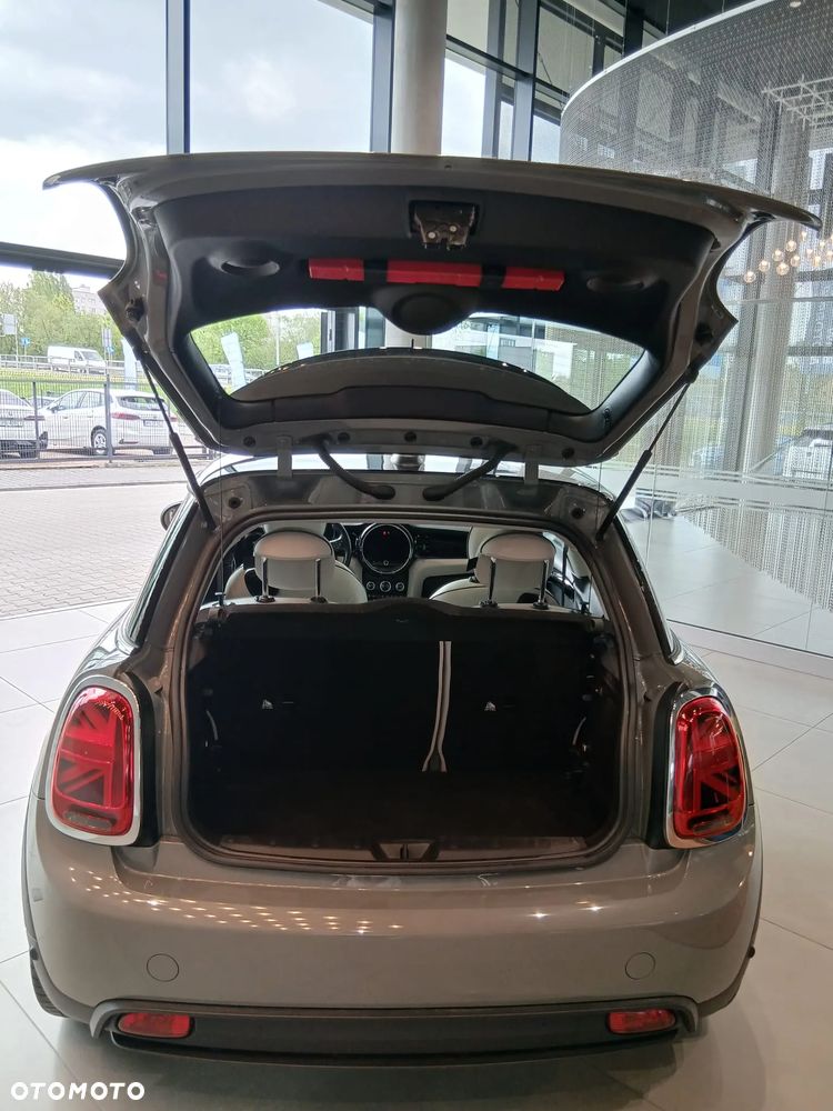 MINI Cooper SE Electric Trim - 13