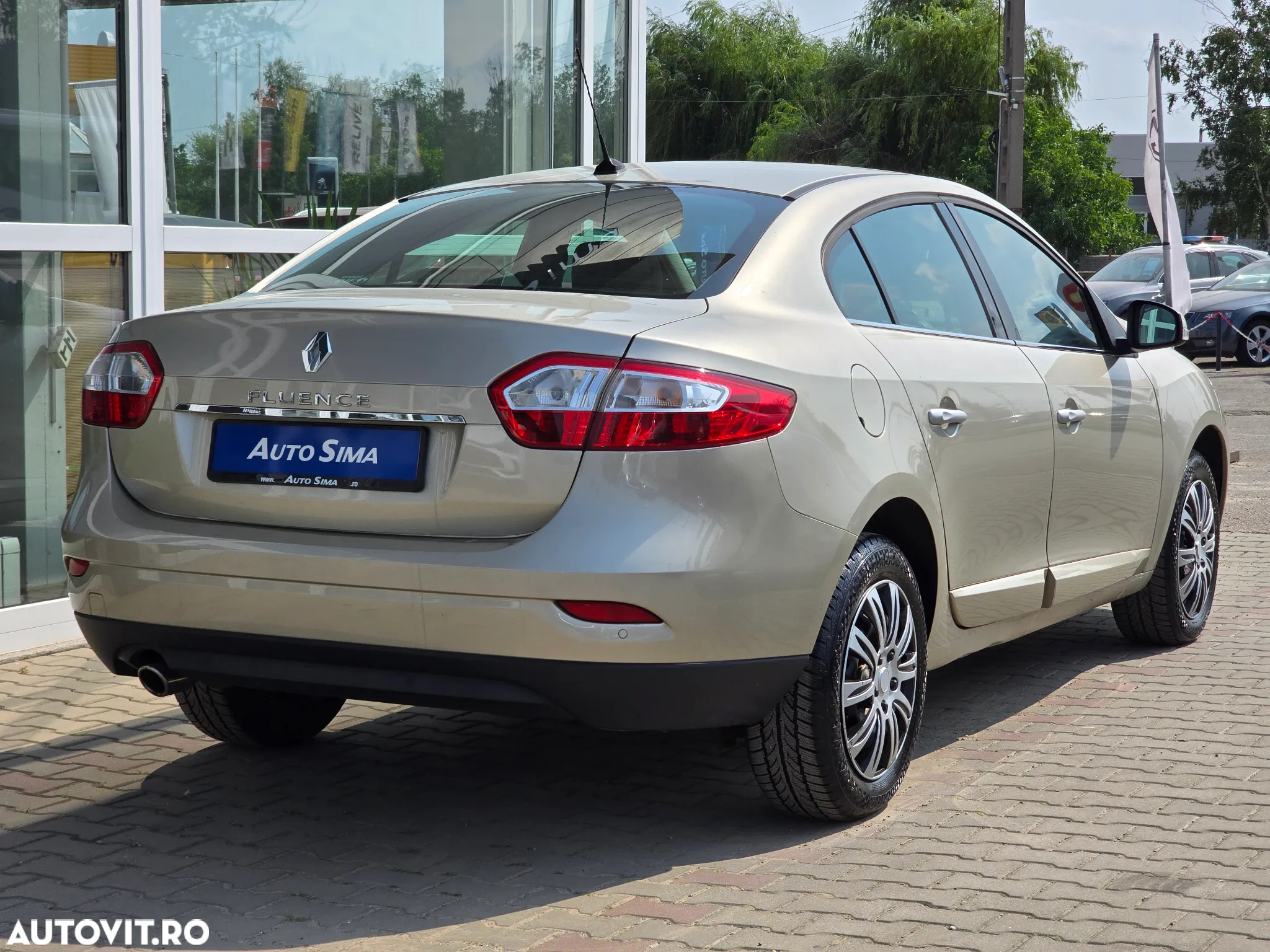 Renault Fluence 1.6 16V 110 Dynamique - 7