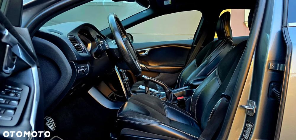 Volvo V40 - 21