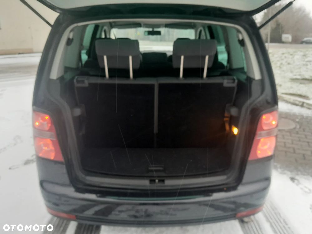 Volkswagen Touran 2.0 TDI Highline - 6