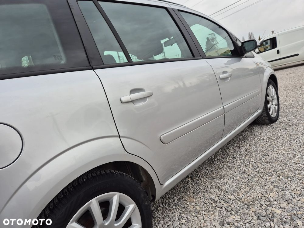 Opel Zafira 1.8 Innovation - 22