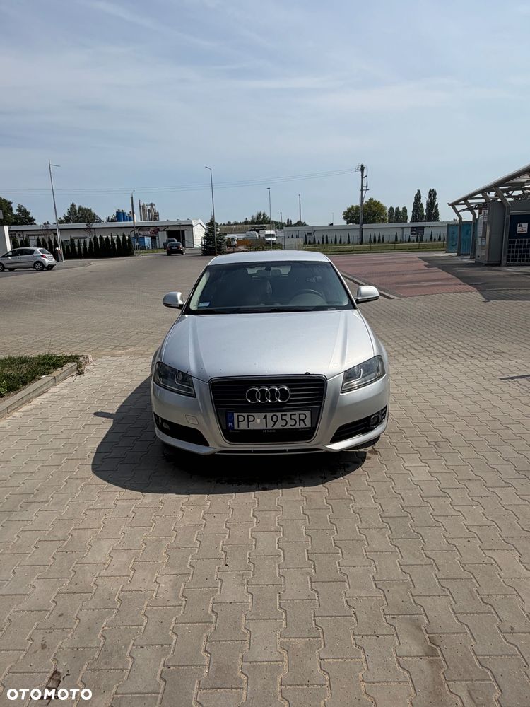 Audi A3 Sportback - 2