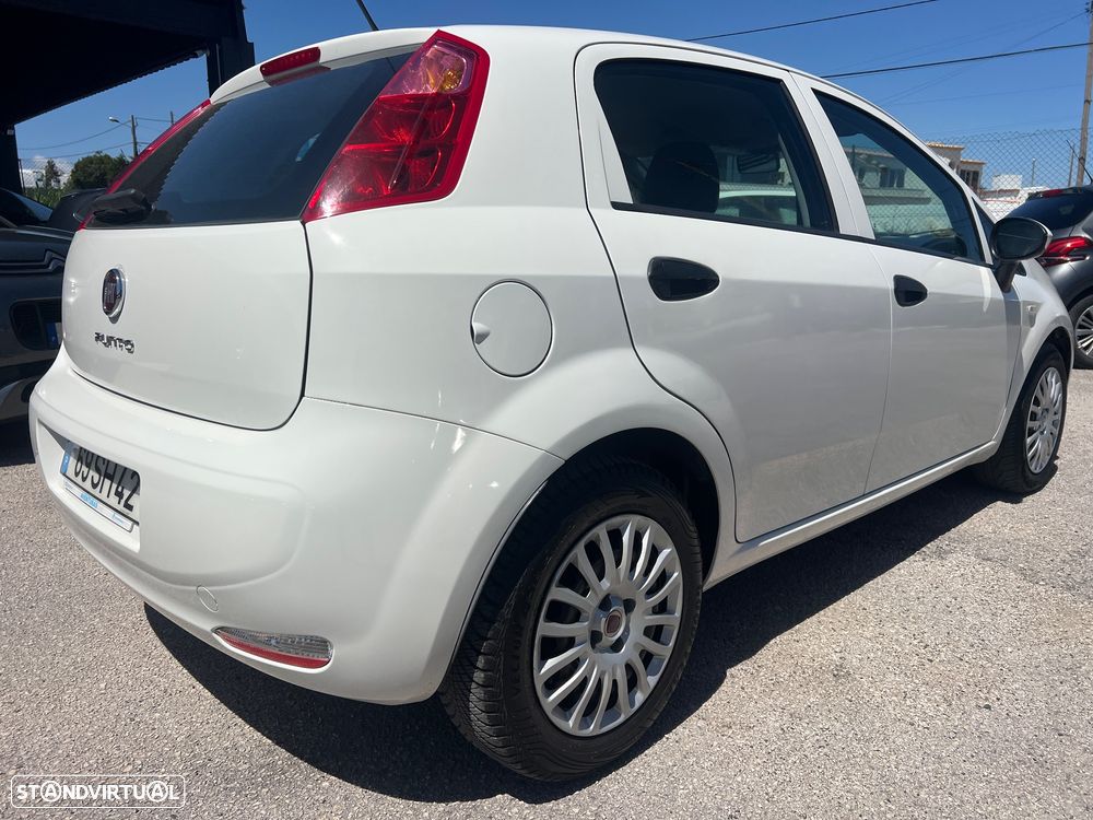 Fiat Punto 1.3 M-Jet Lounge S&S - 9