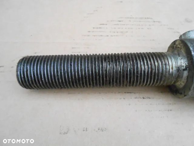 Łącznik wieszaka podnośnika New Holland TM140 - 2