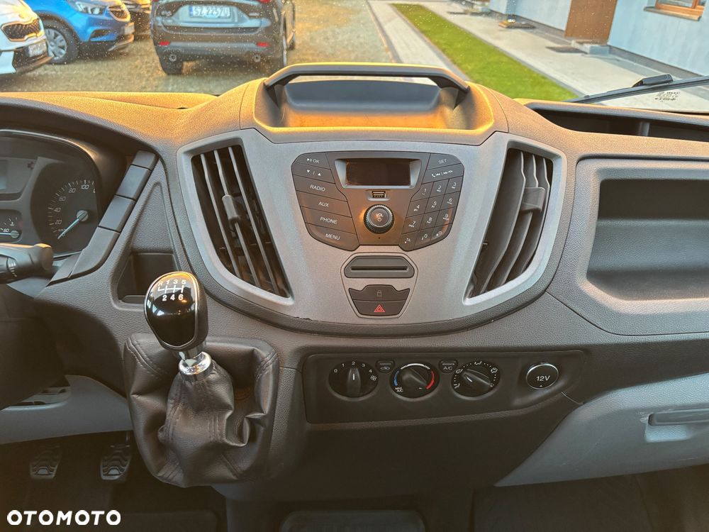 Ford Transit - 10
