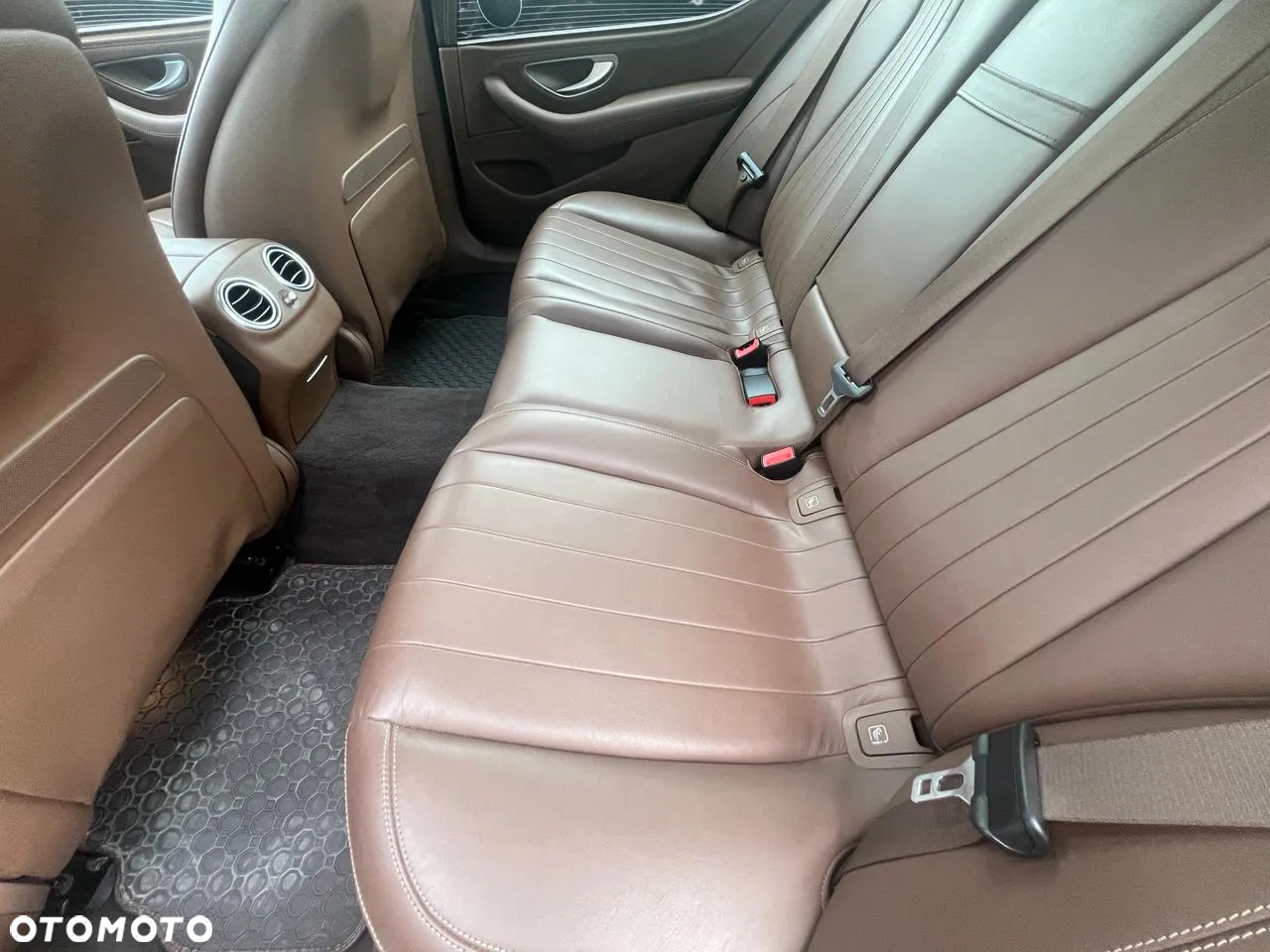 Mercedes-Benz Klasa E 220 d 4-Matic 9G-TRONIC - 9