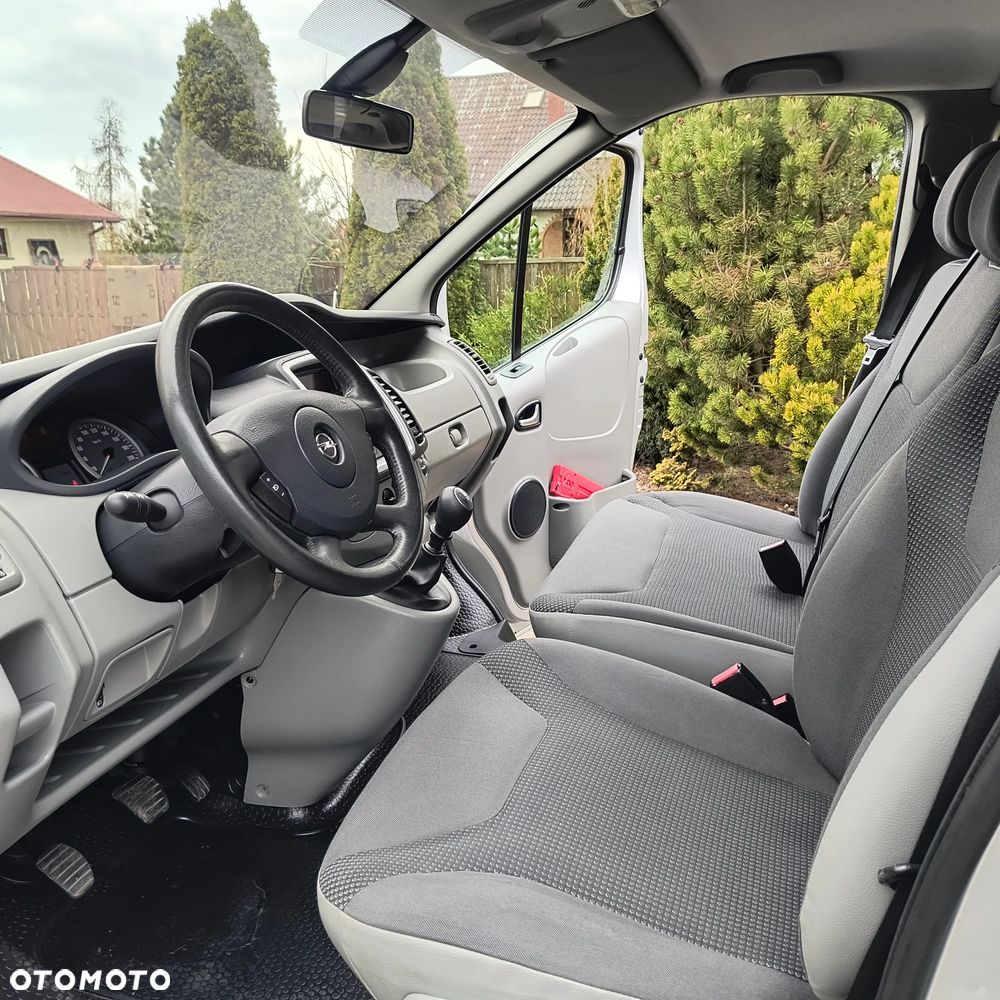 Opel Vivaro - 10