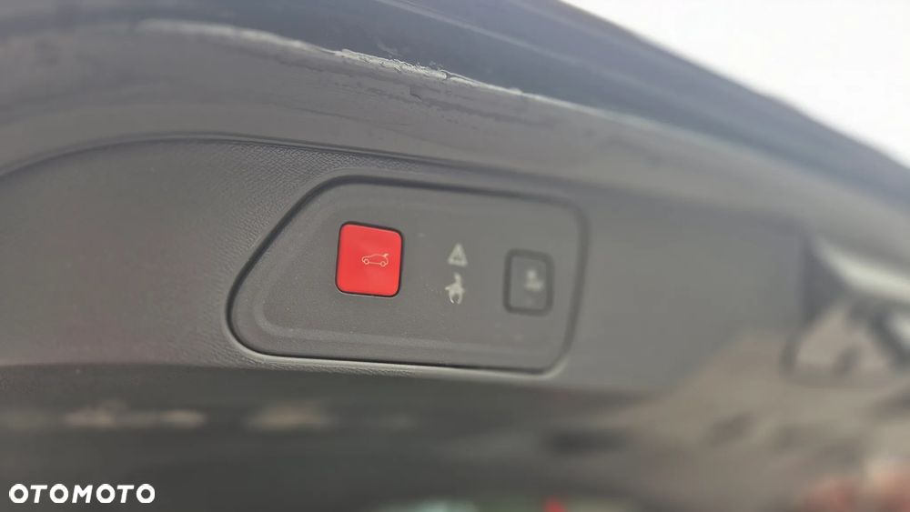 Peugeot 3008 1.5 BlueHDi Allure S&S - 12