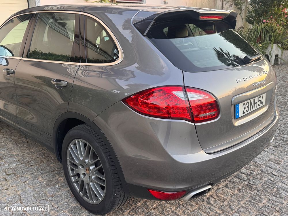 Porsche Cayenne 3.0 V6 - 4