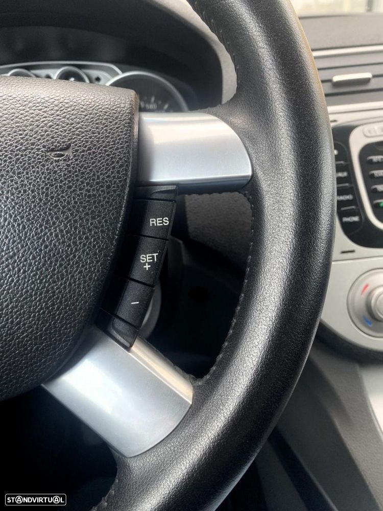 Ford Kuga 2.0 TDCi Titanium - 18