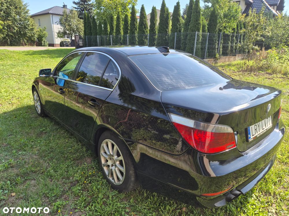 BMW Seria 5 525d - 11