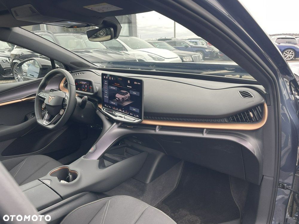 Cupra Tavascan - 12