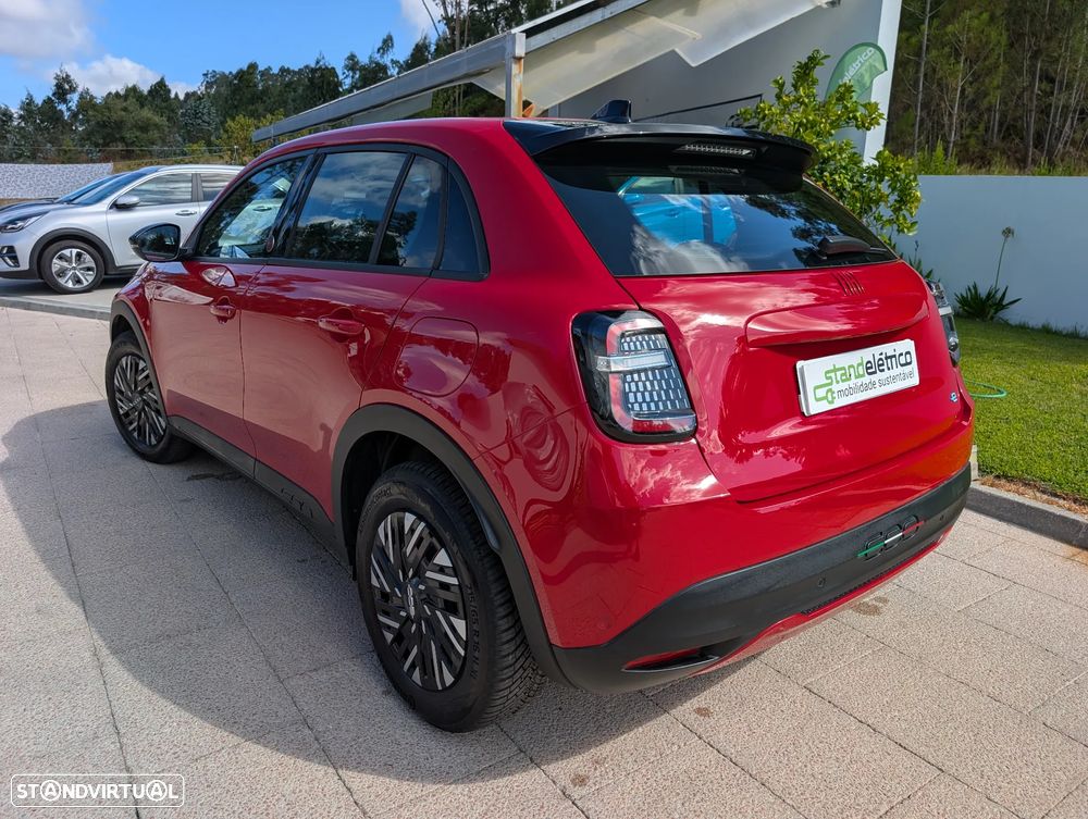 Fiat 600e 54 kWh (RED) - 12