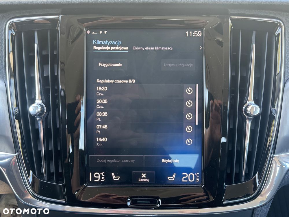 Volvo V90 D4 Momentum - 33