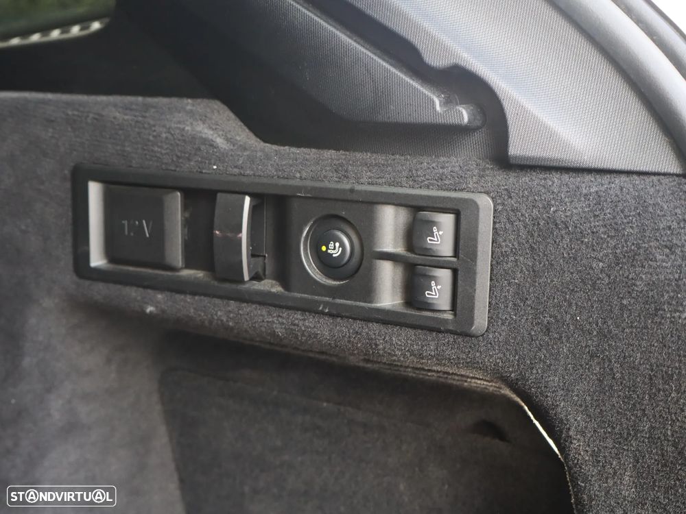 BMW 330 e Aut. M Sport - 52