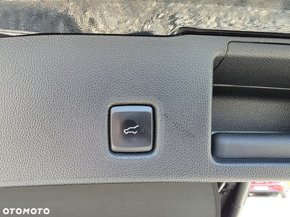 Ford Kuga 2.5P PHEV FWD Titanium X - 38