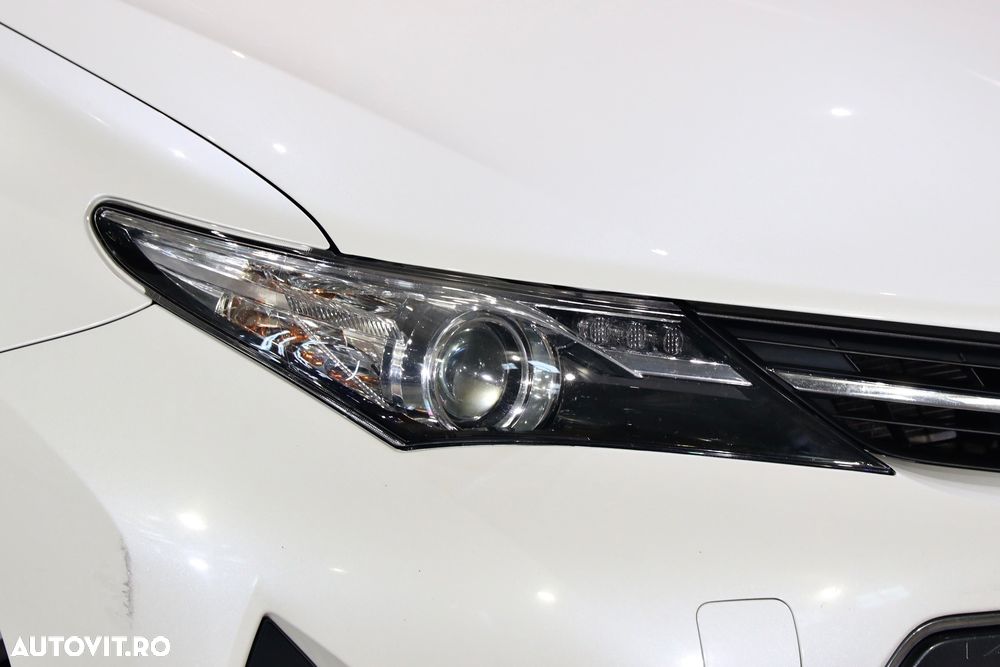 Toyota Auris 1.8 L VVT-i Hybrid Luna - 32
