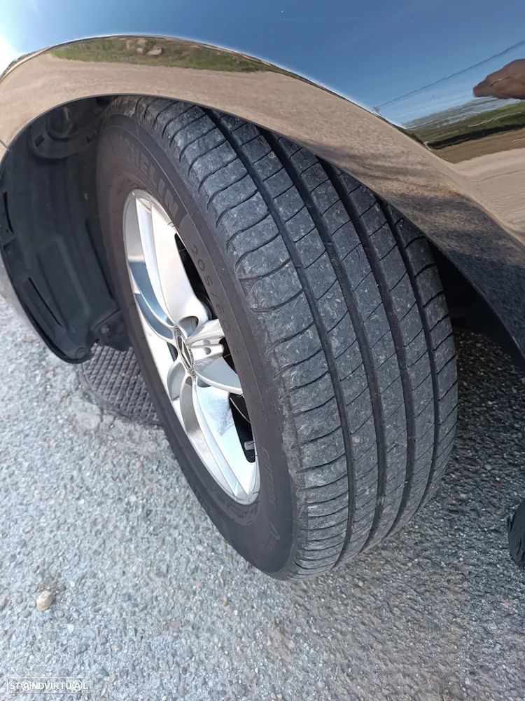 Mercedes-Benz A 180 d Progressive Aut. - 29