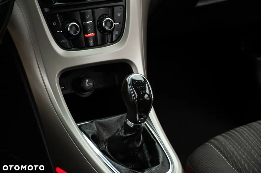 Opel Astra 1.4 Turbo Innovation - 31