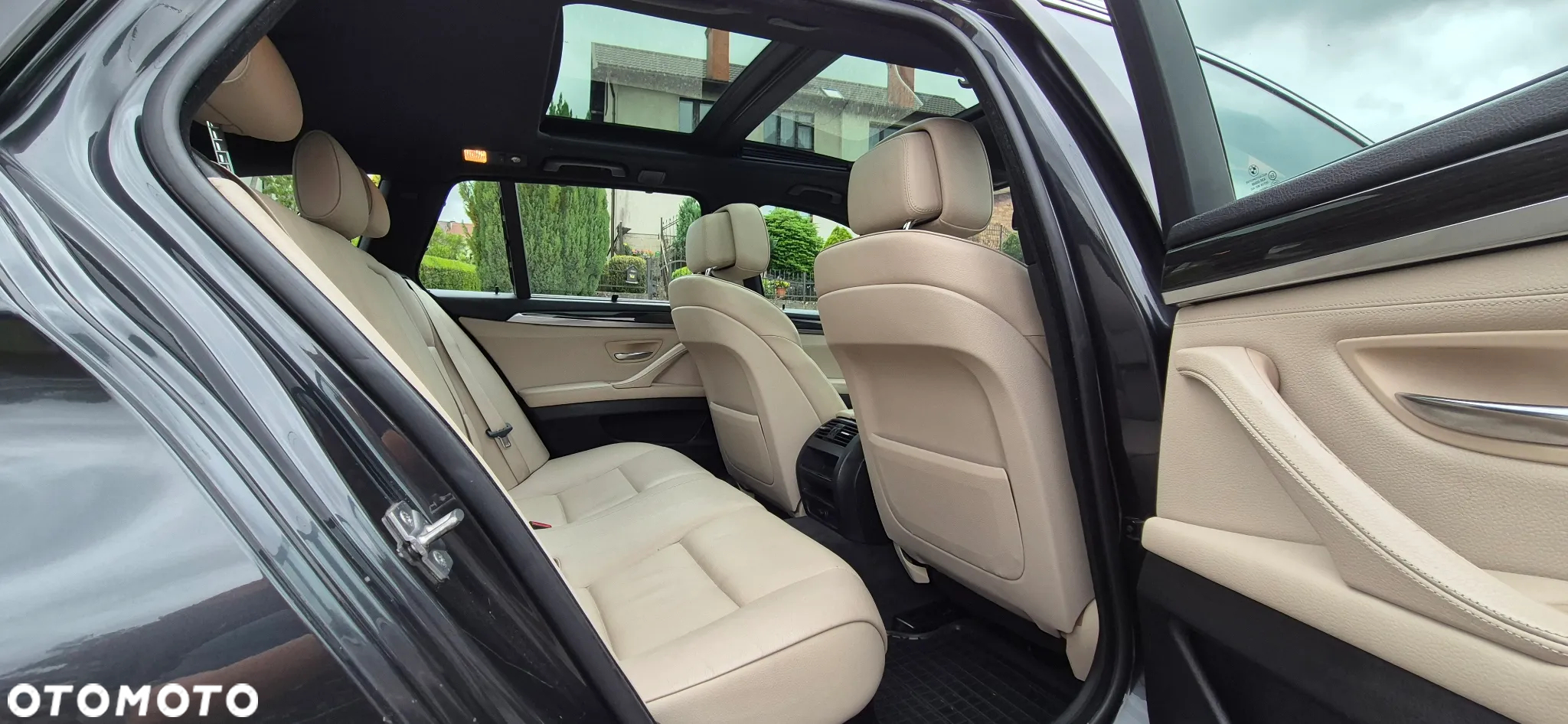 BMW Seria 5 520d Touring Luxury Line - 10