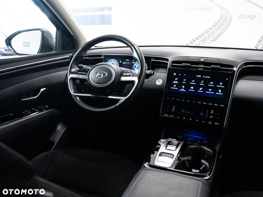 Hyundai Tucson 1.6 T-GDi HEV Executive 2WD - 29