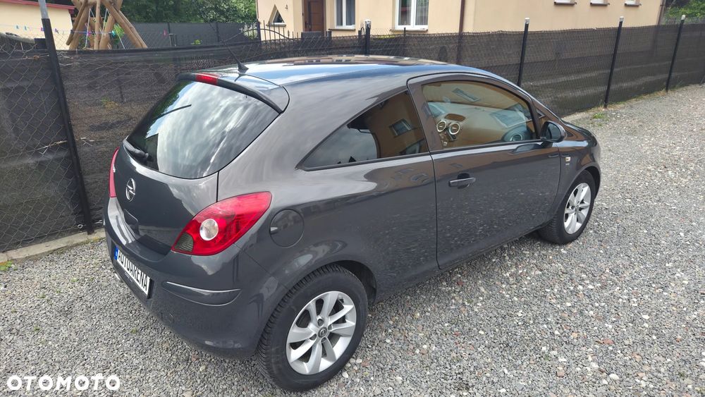 Opel Corsa 1.4 Cosmo - 6
