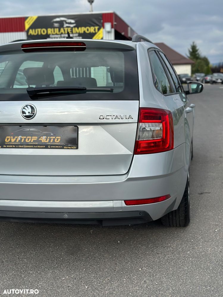 Skoda Octavia Combi Diesel 1.6 TDI Ambition - 12