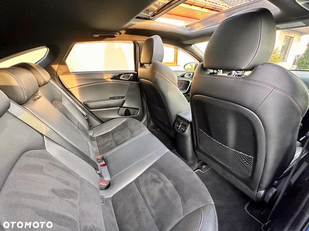 Kia ProCeed 1.6 T-GDI GT DCT - 25