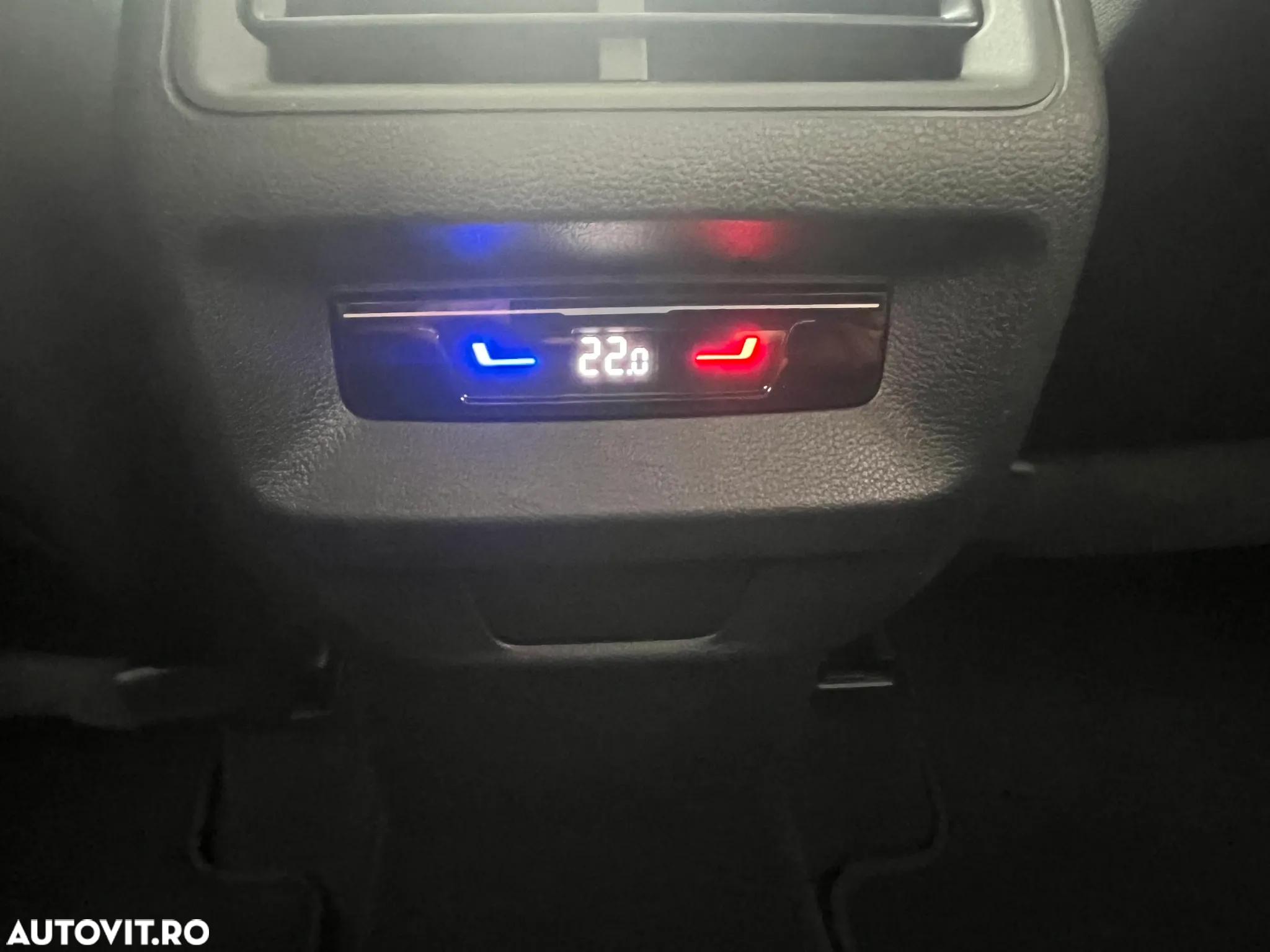 Volkswagen Tayron 2.0 TDI 4Motion DSG Elegance - 12