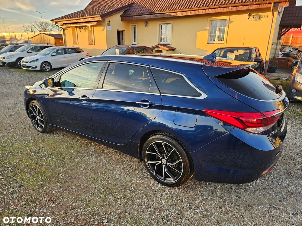 Hyundai i40 Kombi blue 1.6 CRDi DCT Space Plus - 12