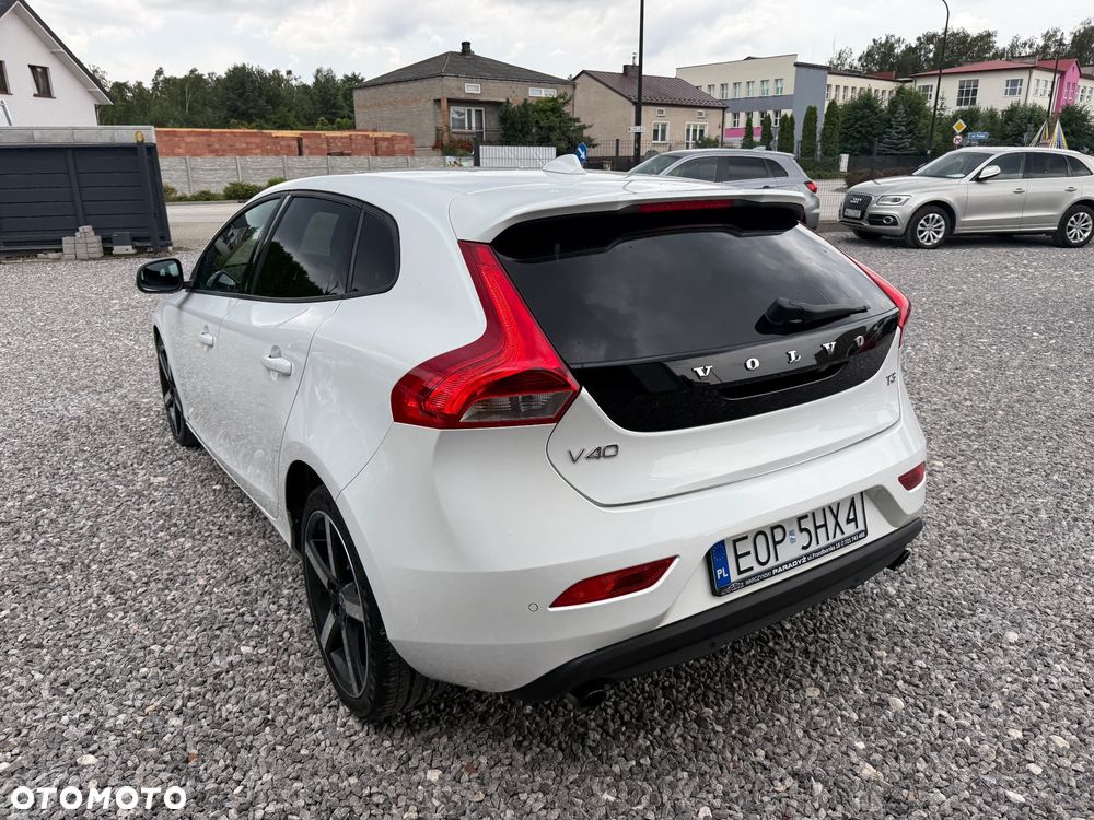 Volvo V40 T3 Drive-E R-Design Momentum - 24