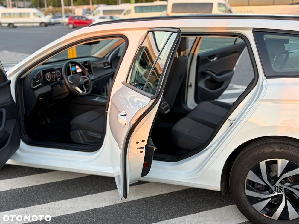 Volkswagen Passat - 10