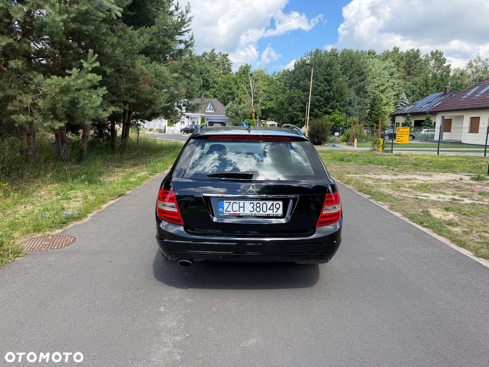 Mercedes-Benz Klasa C 200 CGI BlueEff Elegance - 8