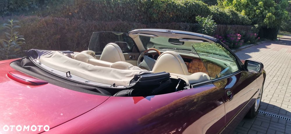 Jaguar XK8 - 2