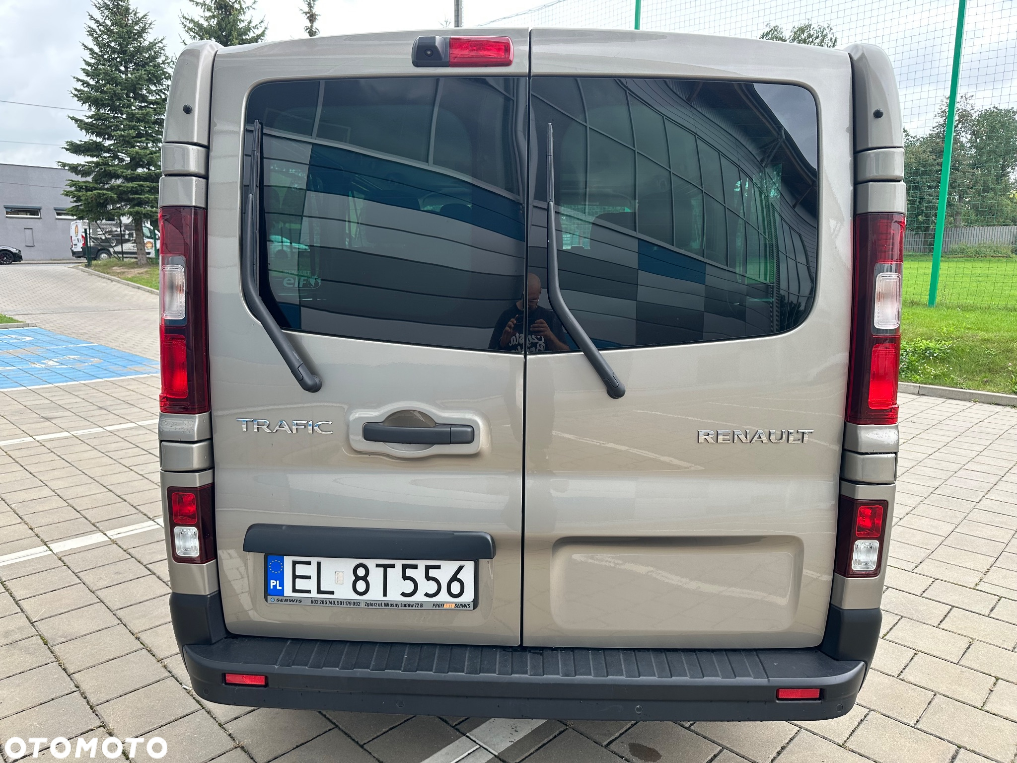 Renault Trafic Grand SpaceClass 2.0 dCi - 6