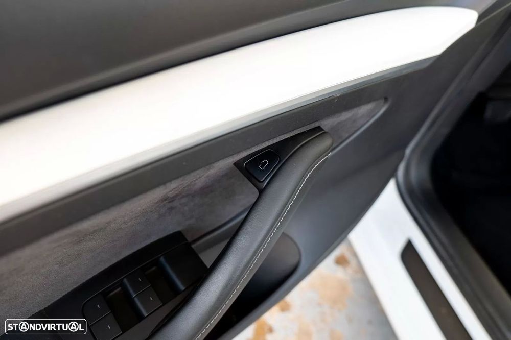 Tesla Model 3 - 19