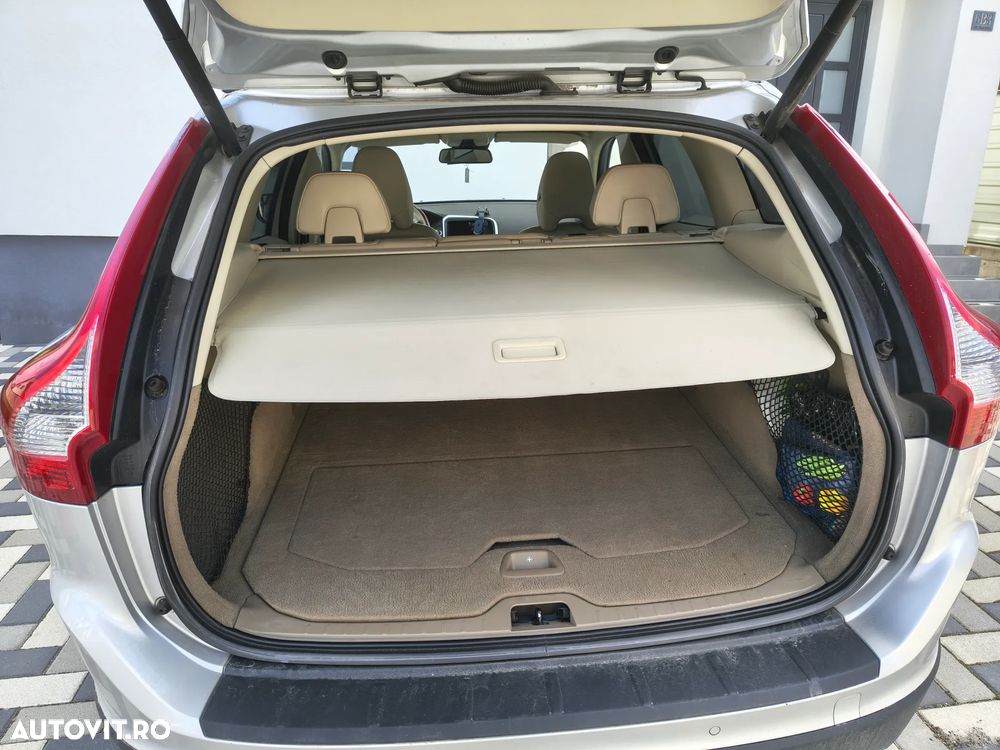 Volvo XC 60 D5 AWD Aut. Summum - 19