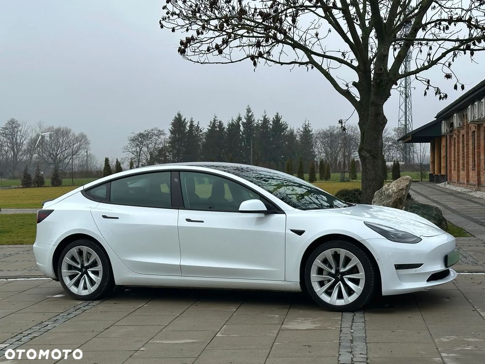 Tesla Model 3 - 2