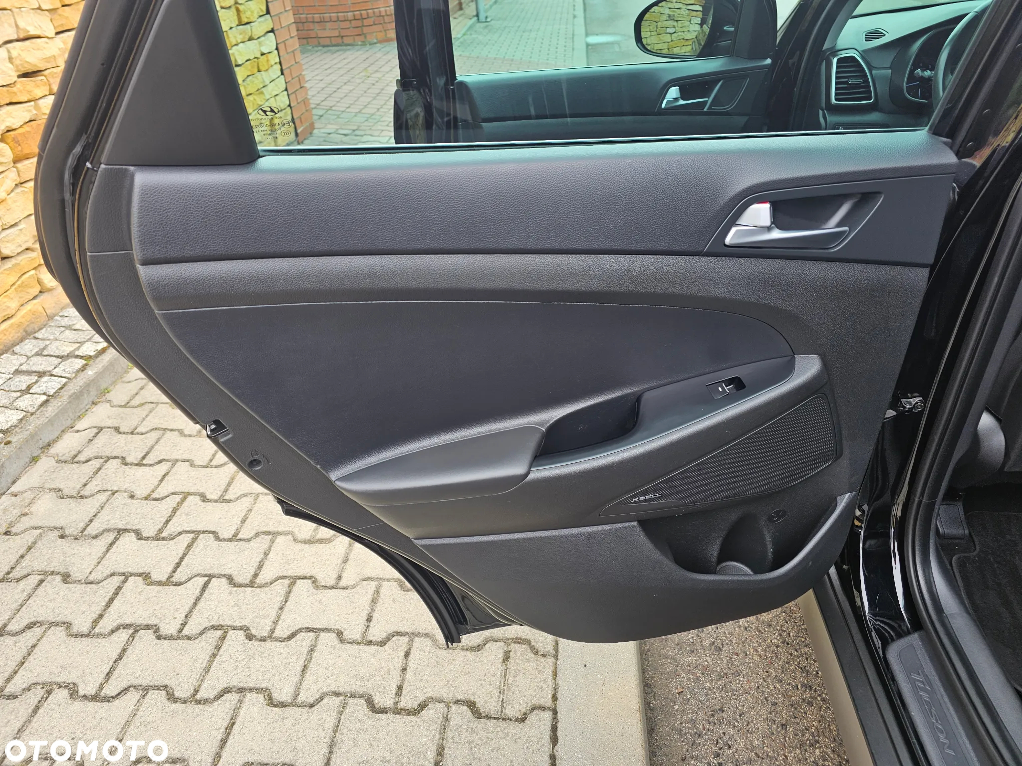 Hyundai Tucson 1.6 GDI BlueDrive GO 2WD - 18