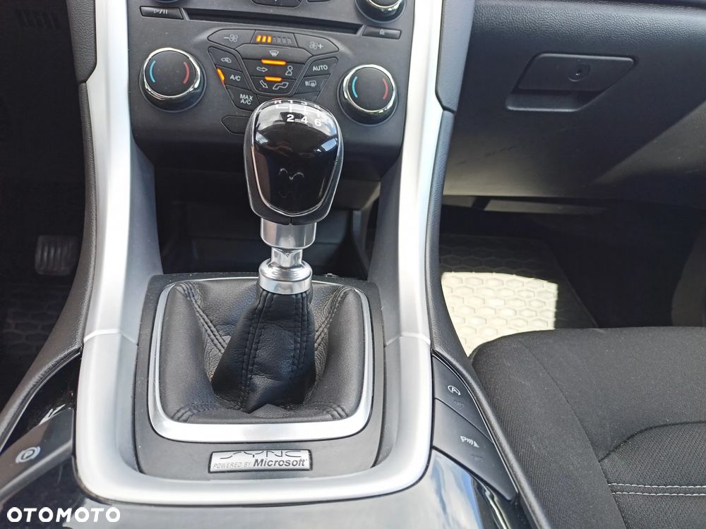 Ford Mondeo - 14