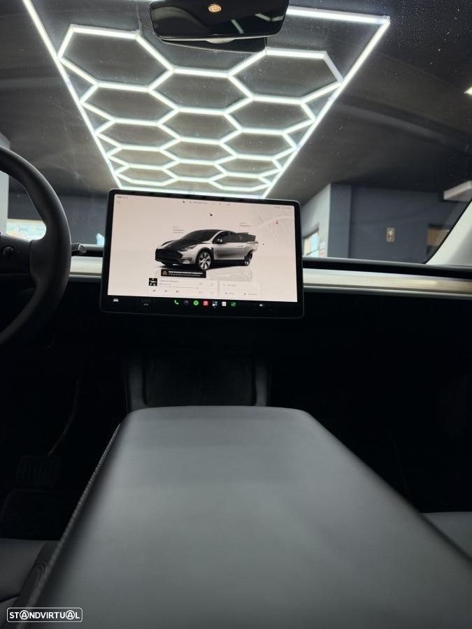 Tesla Model Y Long Range Dual Motor AWD - 13