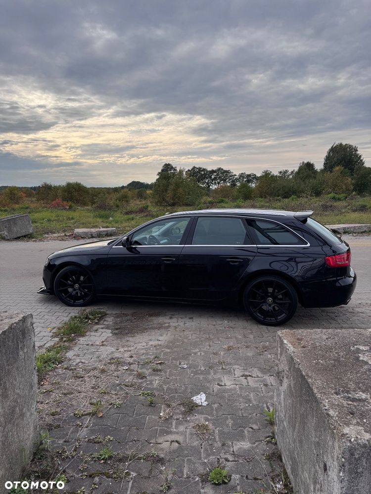 Audi A4 Avant 2010 photo 5