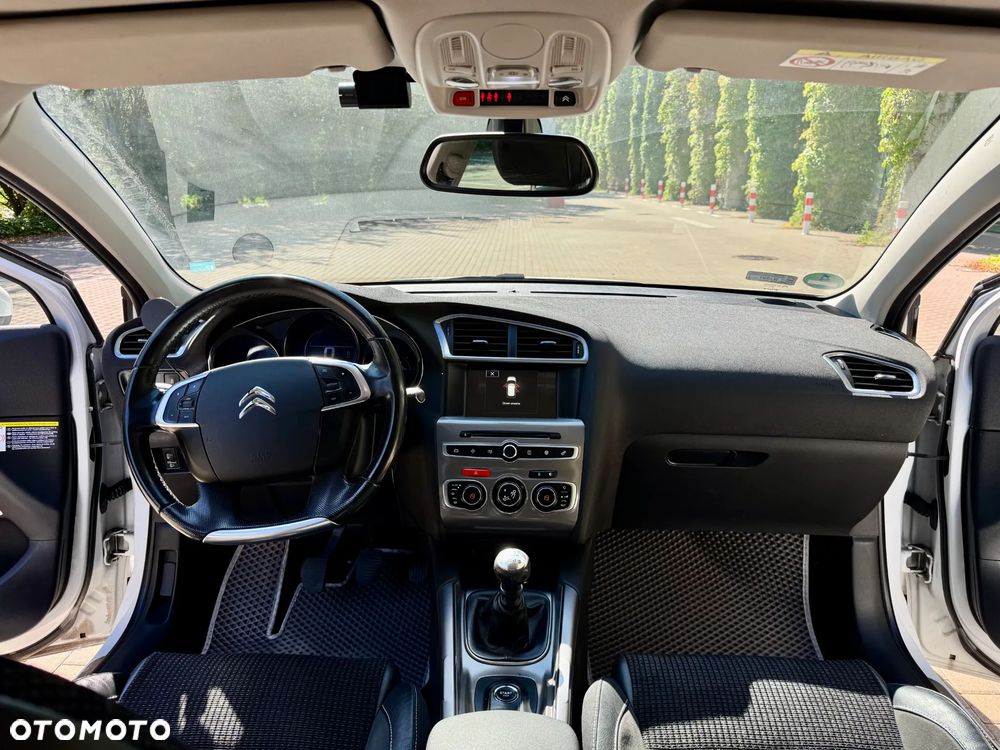 Citroën C4 PureTech 130 Stop&Start SHINE - 9