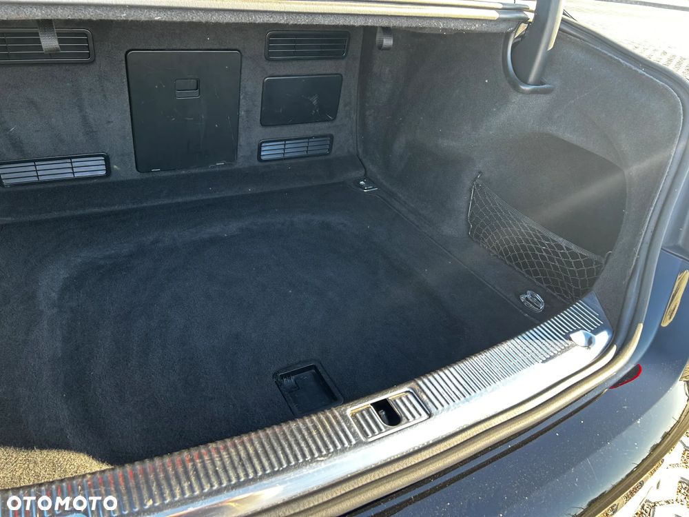 Audi A8 4.2 TDI Quattro - 10