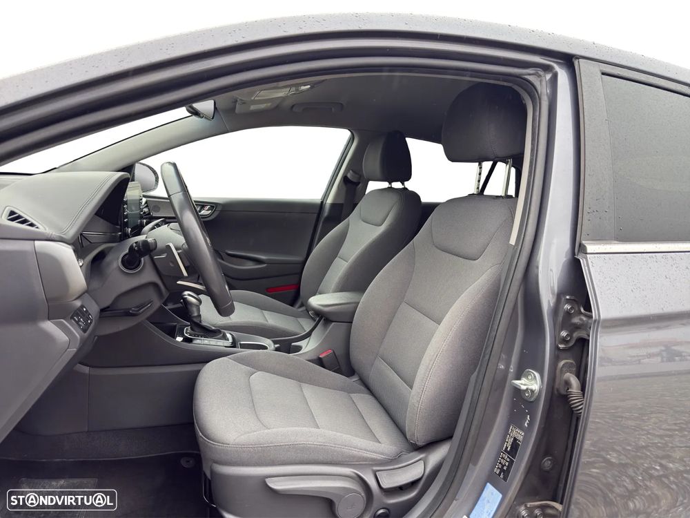 Hyundai Ioniq 1.6 GDI PHEV Tech - 11