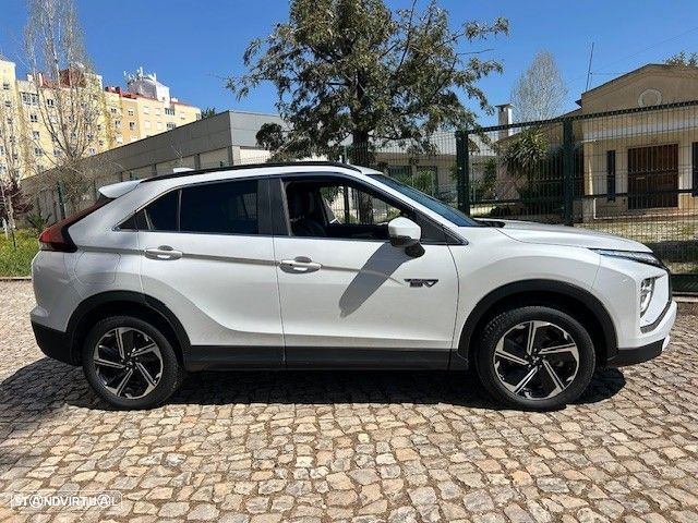 Mitsubishi Eclipse Cross 2.4 PHEV eMotion - 3