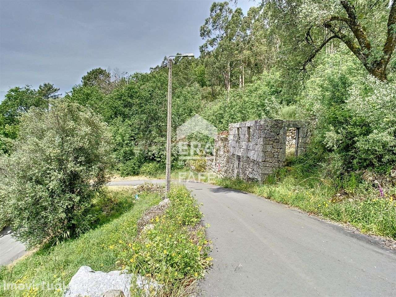 Moradia rústica em Vila Cova - Grande imagem: 2/12