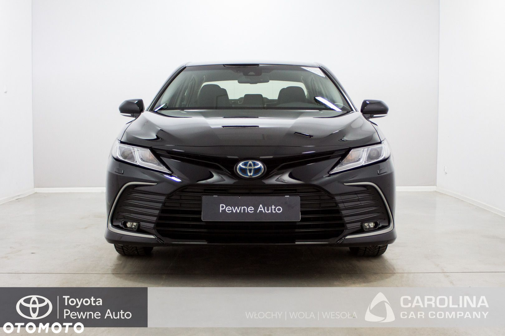 Toyota Camry - 17