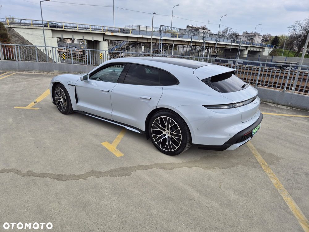 Porsche Taycan Sport Performancebatterie Plus - 17