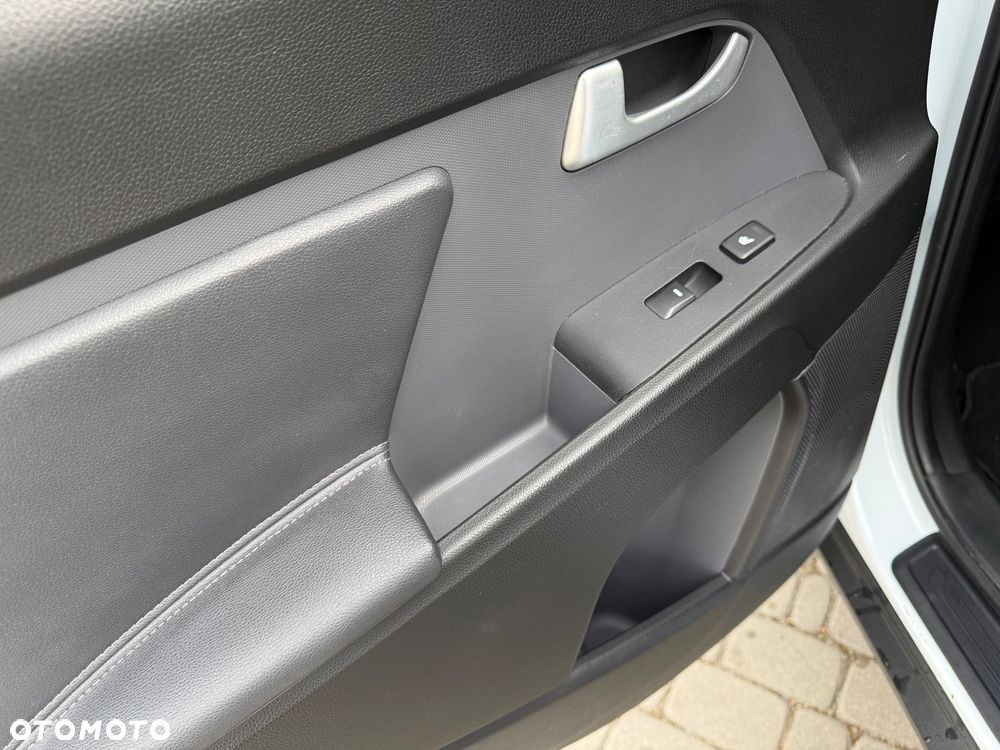 Kia Sportage 2.0 CVVT 4WD Spirit - 24